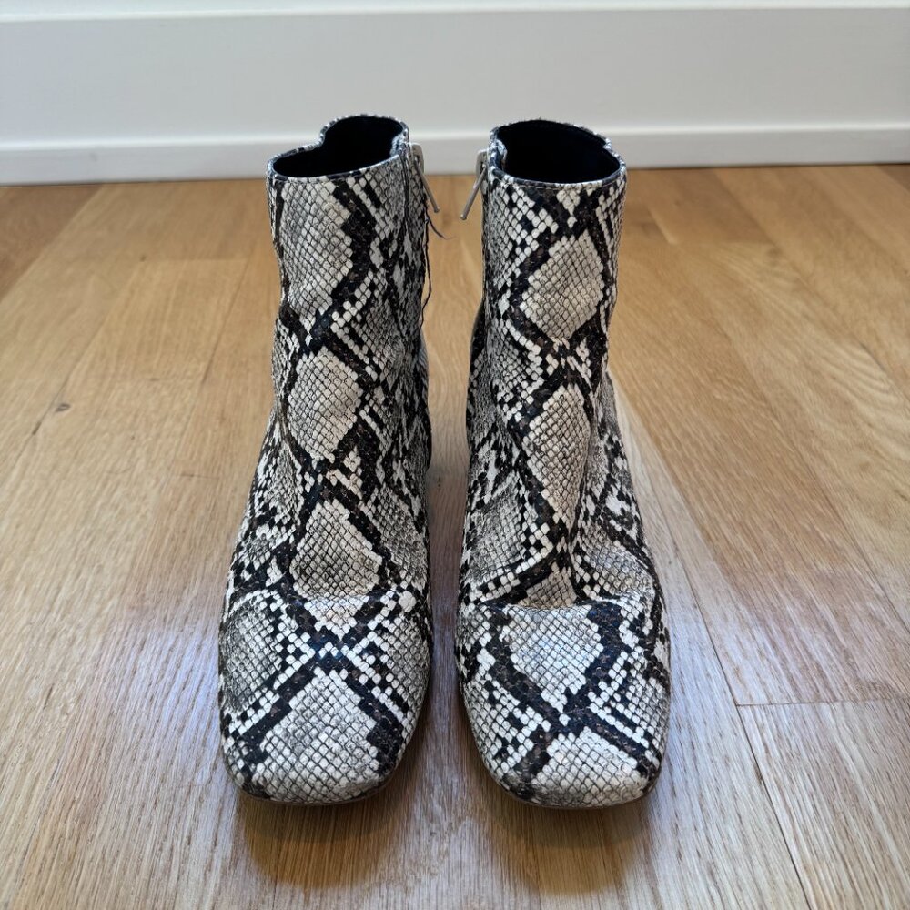 Urban Outfitters Snake Print Heeled Boots 8 M Vintage Y2K Ankle Booties